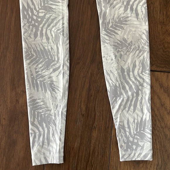 lululemon Wunder Under Pant Hi-Rise - Picture 7 of 8